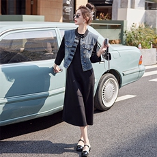 新中式盘扣牛仔马甲黑色连衣裙套装女2024新款春装搭配一整套时尚，女装套装/套裙，瑶迪依秀