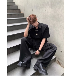 黑色小众金属扣垫肩设计感短袖T恤男夏轻熟风简约高级开衫白衬衫图片