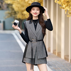 高级感盐系轻熟卡其色西装马甲短裤两件套装秋装女2024年新款时尚，女装套装/套裙，韩美纤衣