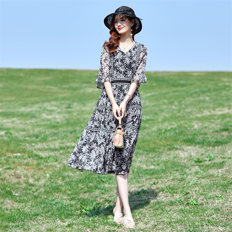 妈妈装夏装洋气碎花连衣裙时尚显瘦中长裙,女装连衣裙,雅之冉羊绒