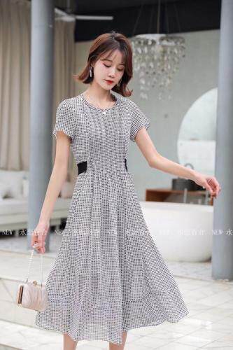 夏装新款连衣裙，女装连衣裙，水恋百合