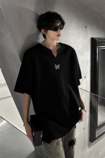 垫肩金属蝴蝶装饰V领纯色休闲百搭潮男T恤A071-811-P40，男装T恤，电商A071