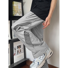 灰色