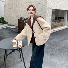 卡其色