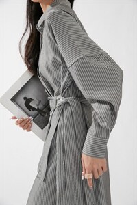 2022秋装现货腰带订扣特色立裁连衣裙图片