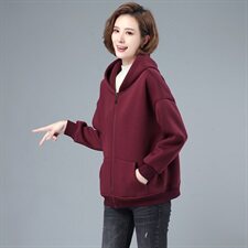 枣红色