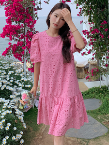 今年流行小个子白色连衣裙夏季女2025新款法式茶歇镂空中长款裙子图片
