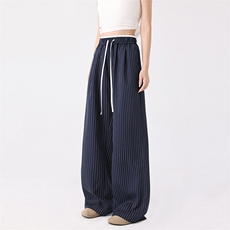 藏青色