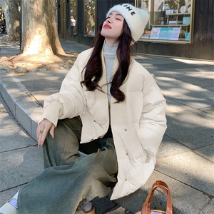 独特漂亮超好看v领短款羽绒服女冬2024年新款小众多巴胺黄色外套图片