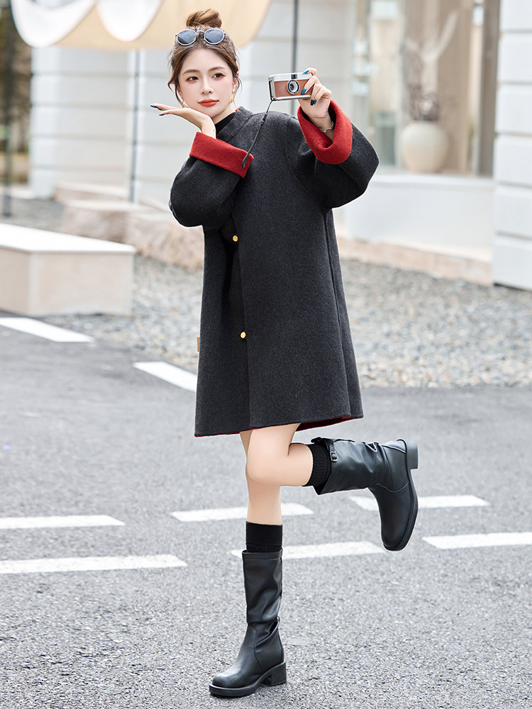 现货新中式双面羊毛大衣女中长款2025年新款盘扣斗篷羊毛呢子外套,女装双面呢大衣,仟媚宠