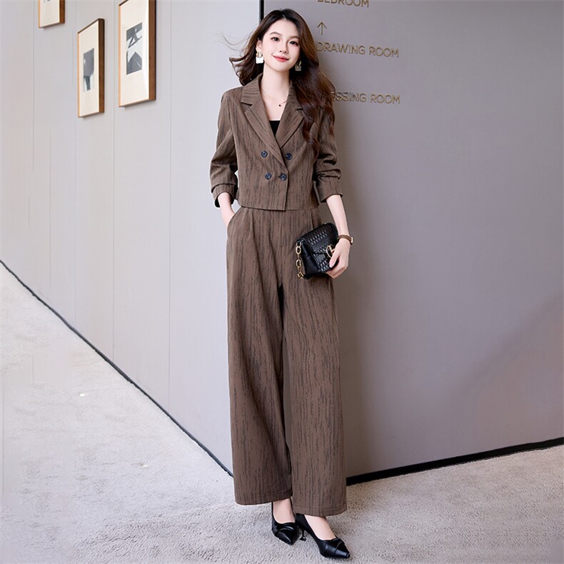 秋装2025女款轻职场高级感小个子修身西装领短外套阔腿裤两件套装,女装套装/套裙,火爆靓佳人