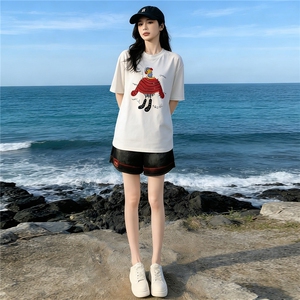 欧货休闲时尚运动套装女夏新款圆领重工刺绣T恤宽松牛仔裤两件套图片