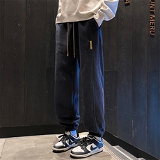 灰色