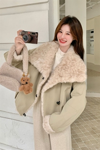 8888白鸭绒加厚毛毛羽绒服女保暖卡其色羊羔毛领翻领p325 k528图片