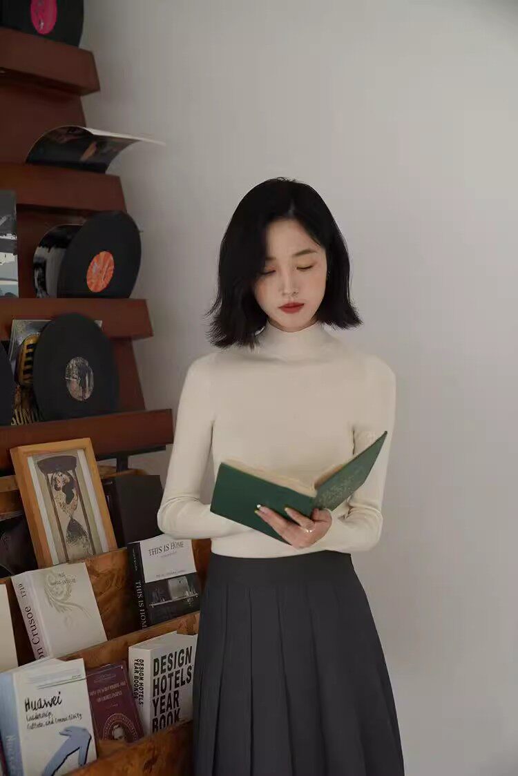 2025年秋季螺纹半高领女士打底衫图片