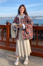 两面穿红蓝格可拆卸领羽绒服女冬季新款韩系时尚学院风减龄外套，女装羽绒服，浙宝203