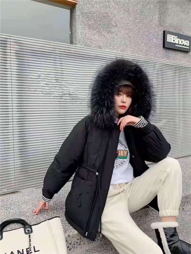 热卖款羽绒服，女装羽绒服，主流风格