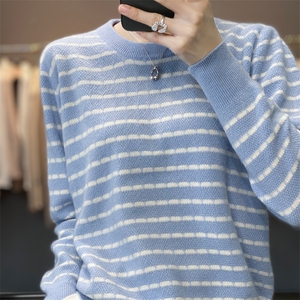 秋冬季新款舒适圆领条纹女士羊毛衫图片