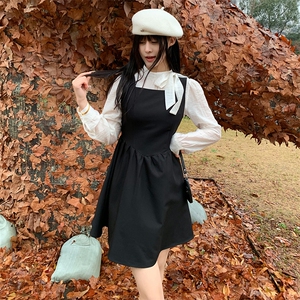 现货2024年春女时尚甜美法式蝴蝶绑衬衫网红气质显瘦背心裙两件套图片