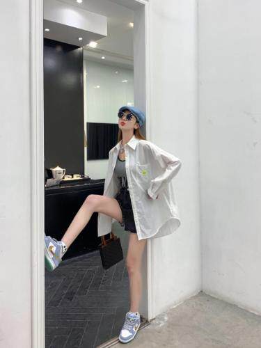 笑脸防晒衬衣好卖ML，女装，潮不落