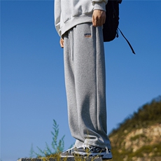 灰色