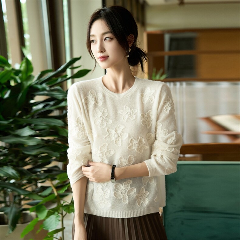 法式重工绣花100羊毛针织衫女软糯长袖圆领毛衣2025新款保暖上衣，女装羊毛衫，暖烁羊绒