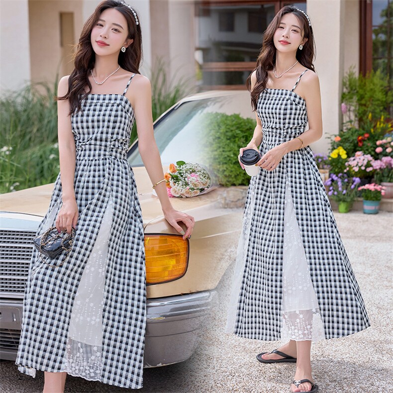 现货2025年夏季女时尚优雅气质新款蕾丝拼接吊带格子连衣裙，女装连衣裙，奋斗女王