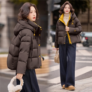 冬季新款M绣花时尚撞色休闲简约羽绒服女图片