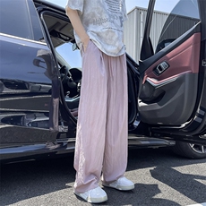 粉红色