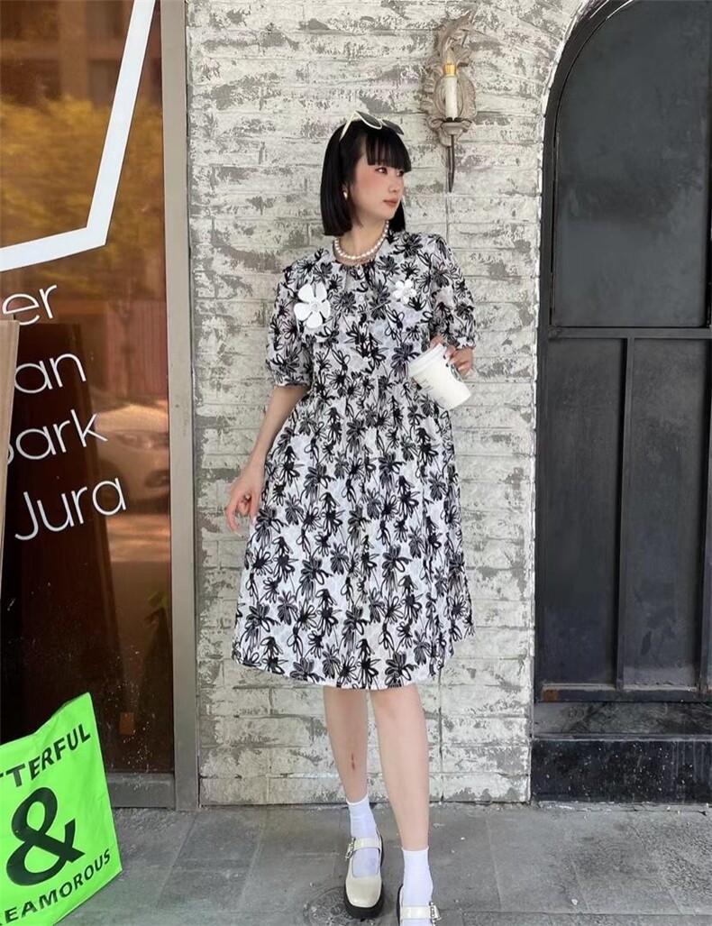 爱美欧夏季新款泡泡压花朵连衣裙，女装连衣裙，爱美欧