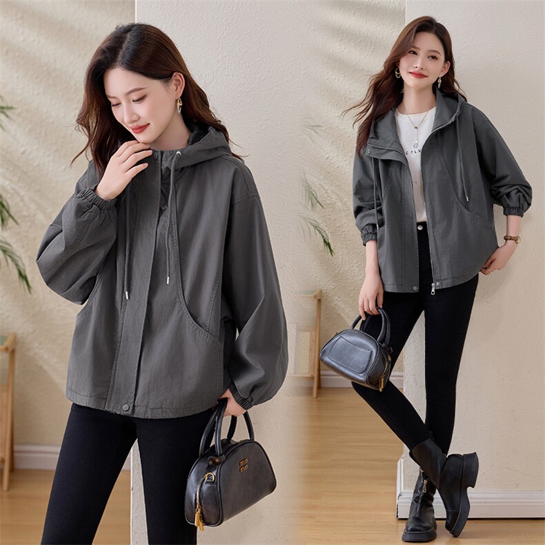 现货。短款风衣女款2025年春秋新款小个子气质夹克外套，女装短外套，依万里