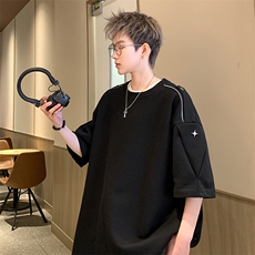 黑色