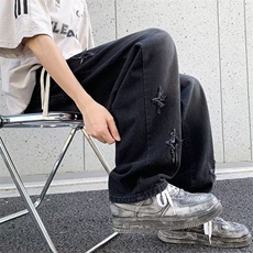 黑色