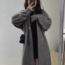 深灰色