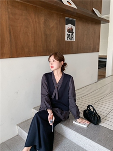 设计感假两件格子上衣套装女2025秋新款韩系休闲显瘦半身裙两件套图片