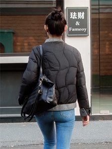2025新款小香风外套立领拼色羽绒服图片