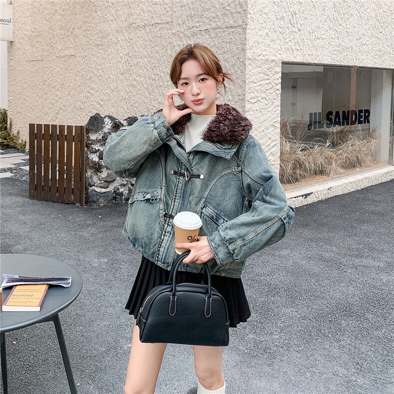 淡人蓝色羊羔毛翻领牛仔棉服女冬季2025年设计感时髦保暖休闲棉衣,女装棉衣/棉服,2D078