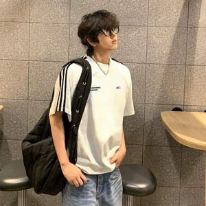 抖音得物高品质二开240克宽松纯棉美式潮牌三条杠织带短袖T恤图片