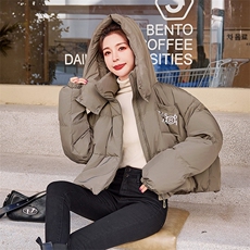 新款冬装连帽白鸭绒羽绒服短款宽松面包服，女装羽绒服，布依丽人