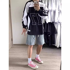 黑色