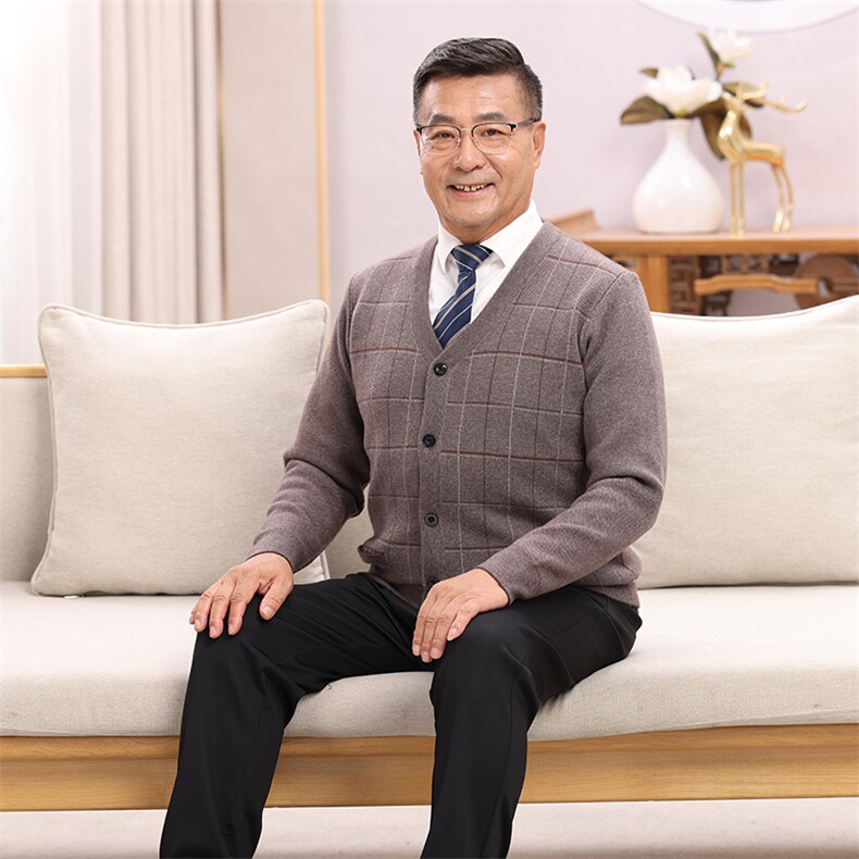 2024年秋季中老年休闲竖格款长袖和马甲男装,男装中老年男装,亚东羊绒制品