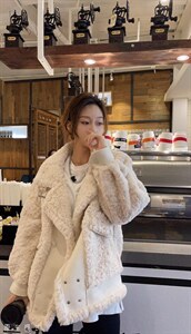 冬季皮毛一体 面料柔软图片