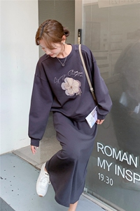 休闲运动灰色碎花卫衣半身裙套装女春秋2025新款小个子超火两件套图片