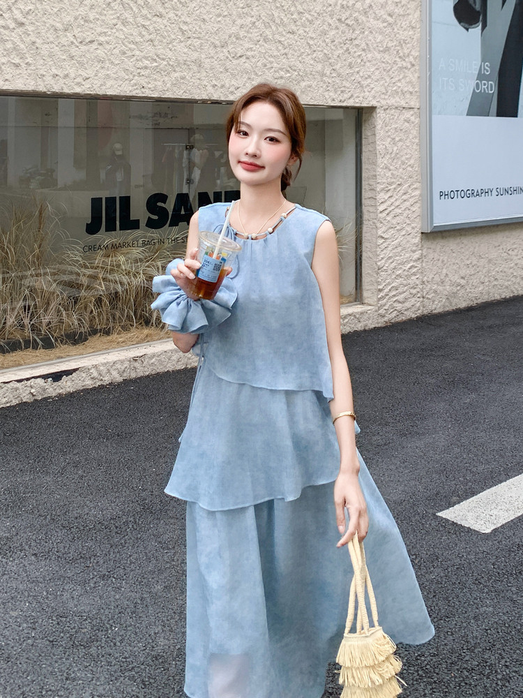 浅黄色漂亮绝美天丝无袖背心连衣裙女夏法式温柔甜美度假蛋糕长裙,女装连衣裙,霓裳依族