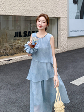 浅黄色漂亮绝美天丝无袖背心连衣裙女夏法式温柔甜美度假蛋糕长裙，女装连衣裙，霓裳依族