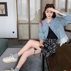 新款现货主推下摆拼接花边牛仔外套2512-P135-K198，女装短外套，2C129