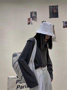 外垫肩设计T图片