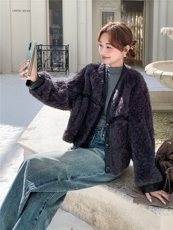 新款花狐皮毛一体牛短款外套2C267-970-P200-K298，女装短外套，茵姿媚