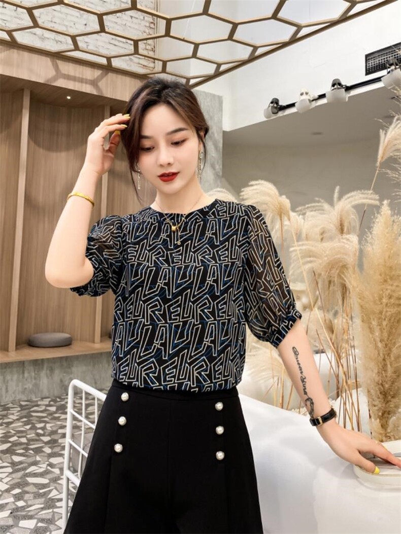 小衫，其它，依生伴