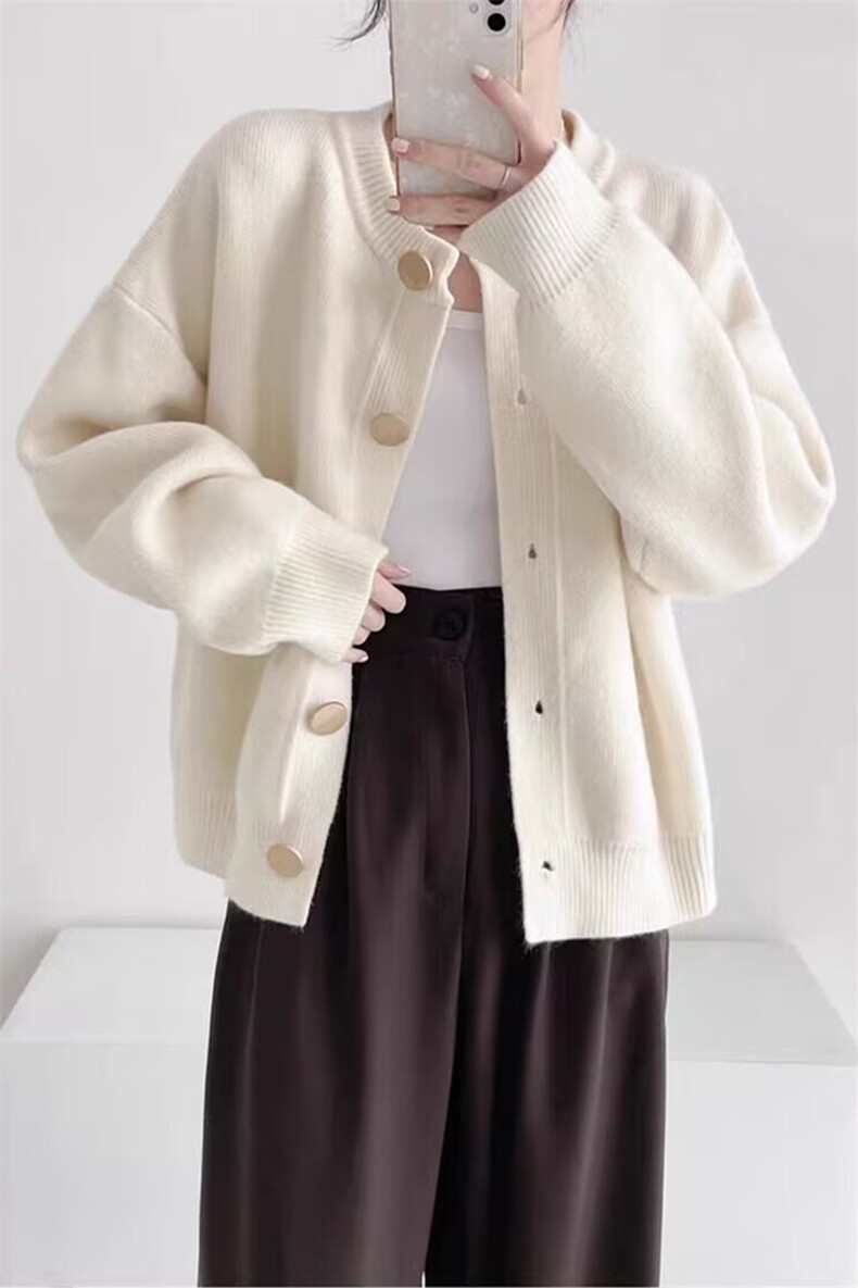 2025圆领平面开衫纽扣舒适百搭简约秋冬新款保暖软糯，女装羊毛衫，莺澜羊绒